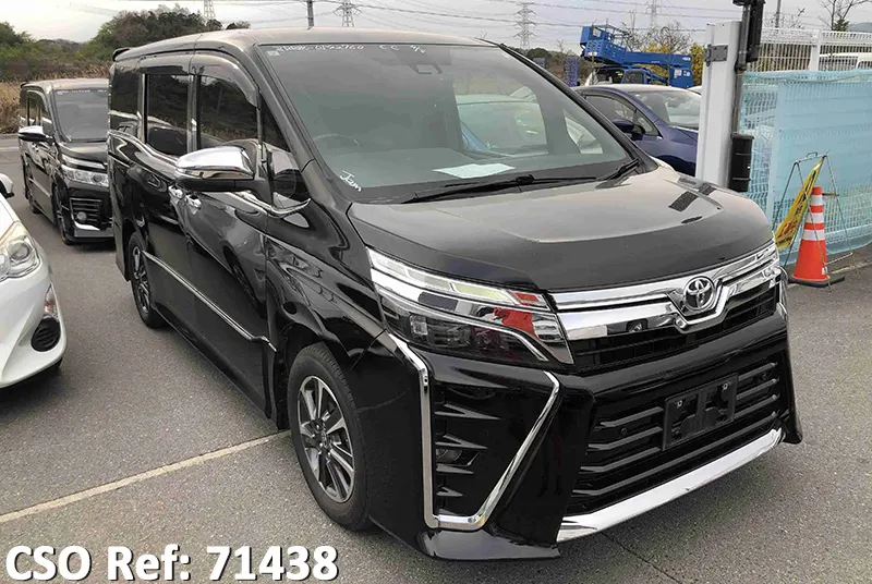 Toyota / Voxy 2019